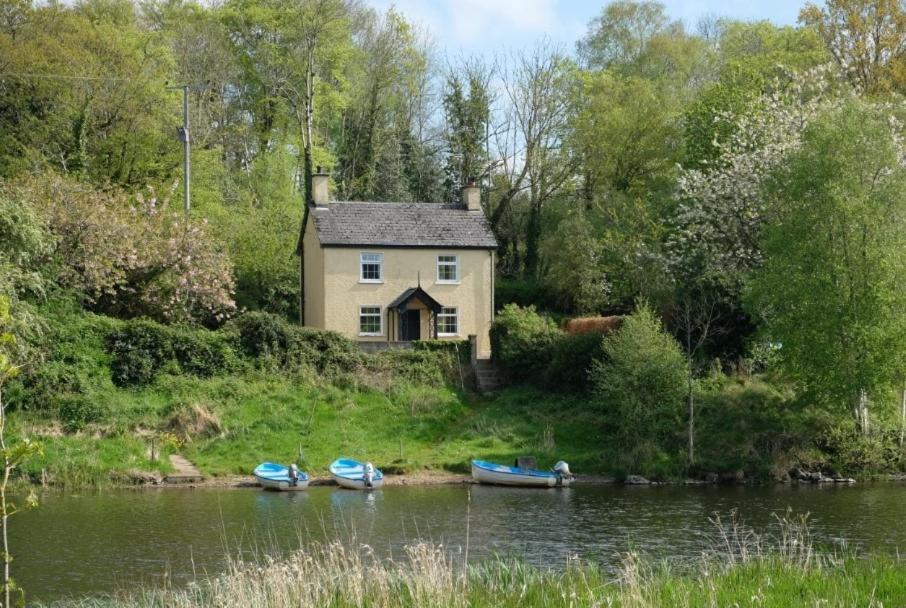 Belle Isle Castle And Cottages Enniskillen Bagian luar foto